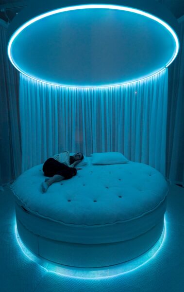 Kuidas sa t&auml;na &ouml;&ouml;sel magasid?