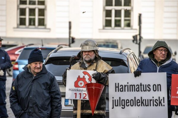 Kaks sammu streigi poole