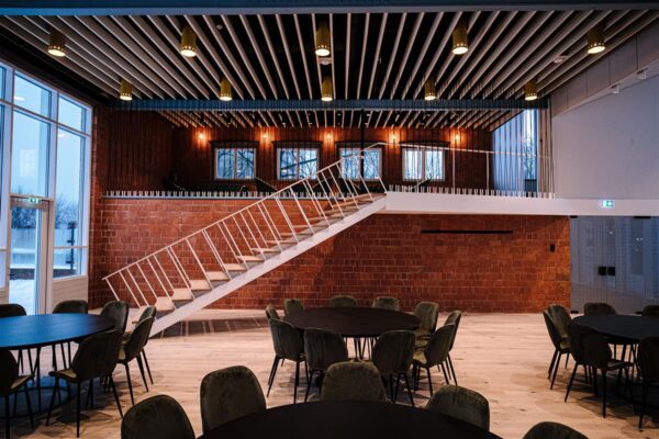 N&otilde;ukogude-aegse modernismi restaureerimine