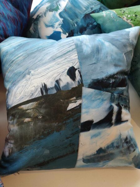 Padjanäitus „Talveunenägu“ galerii Kunstiaken näituseaknal