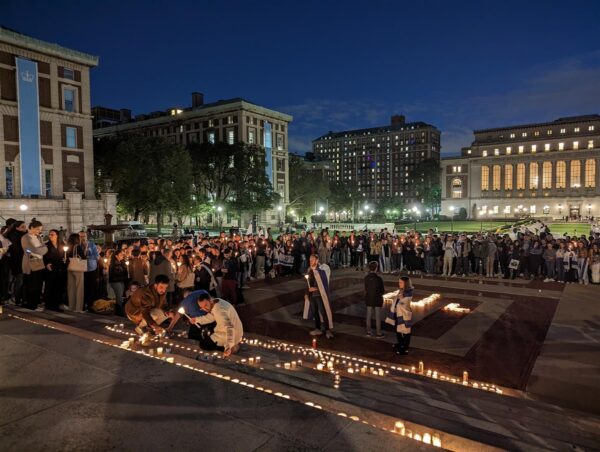 Mis on must-valge maailmapildi juures valesti?