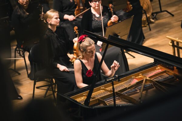 Mäng kõlavärvidel