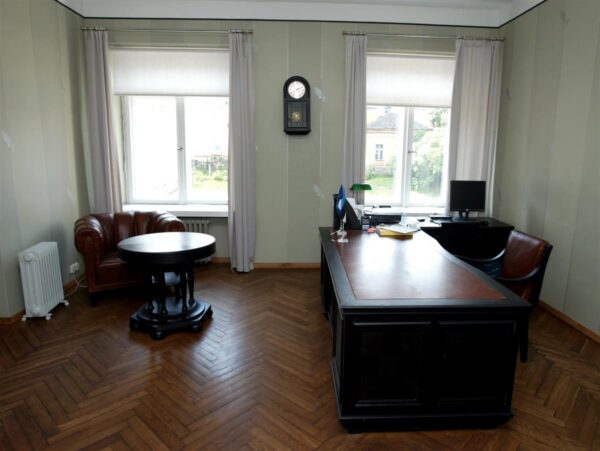 Piduk&otilde;ne asemel