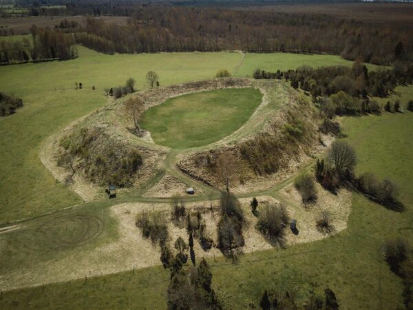 Saare maakonna linnused ja turism