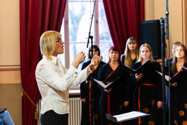 Kammerkoorid lustisid suvepealinnas võidu