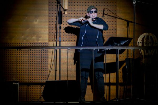 Enesekindlus olla korraga barokkstaar ja reivitäht