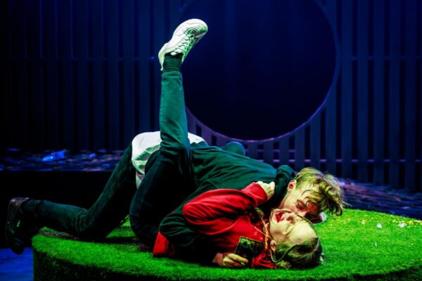 Mingeid piire v&otilde;iks armastus ehk siiski tunda?