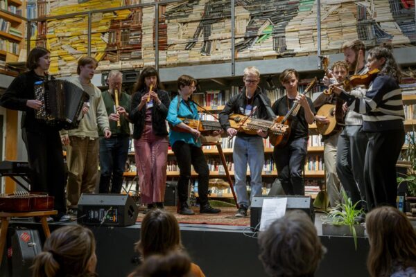 Pärimusmuusikud kohtusid ja pidasid plaani