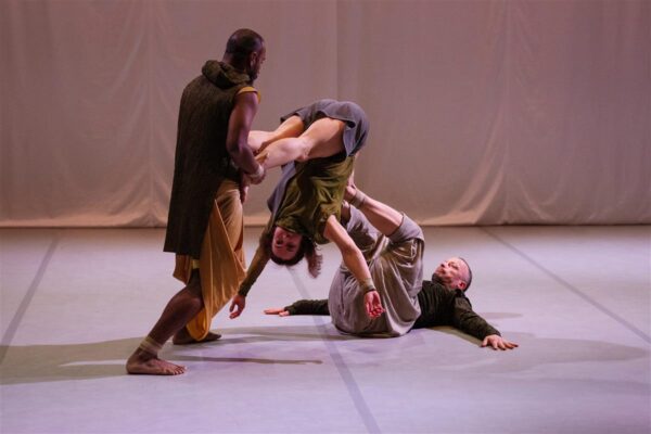 Iseenda eest p&otilde;genejate varjupaigad