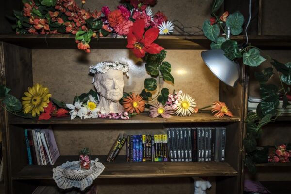 L&uuml;&uuml;s l&otilde;i haamriga alasile, vabandust, ikka teatrile