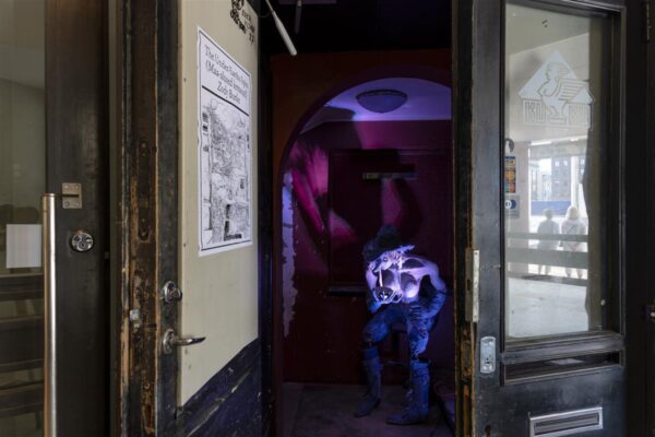 Peo (t)asemel suurn&auml;itus