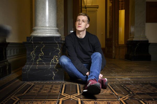 Édouard Louis’ metamorfoos õiglasema maailma teenistuses