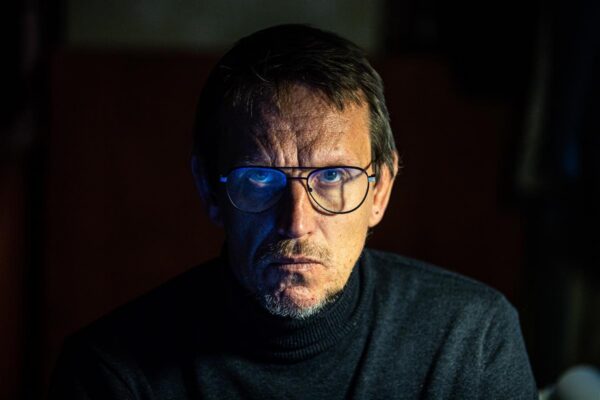 Pealelend  &ndash; Sven Karja, Vanemuise teatri dramaturg