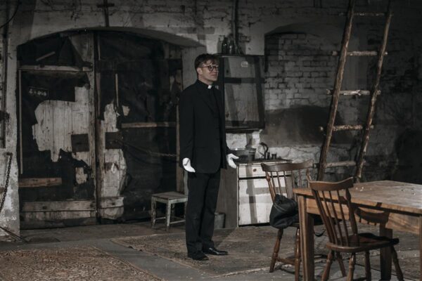 Poolteist peot&auml;it lootusetust