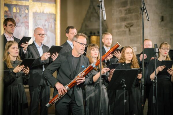 Kui armastus laskub maale