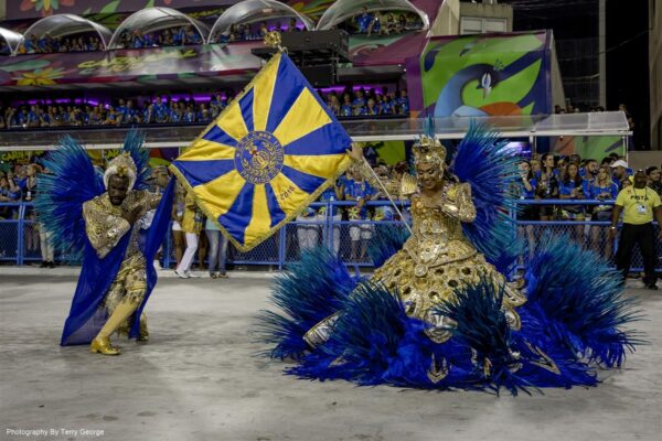 Tants eri maailmade vahel ehk Ladina-Ameerika keeruline identiteet  