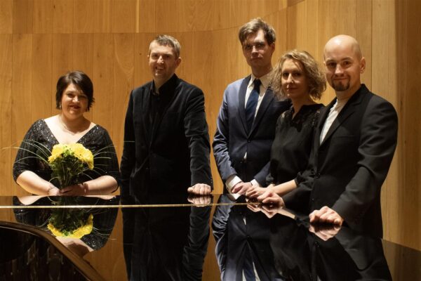 Ester Mägi loomingu a ja o uuel albumil