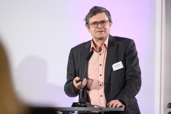 Haridus ja teadus peavad minema s&uuml;gavuti, aga olema eluga seotud