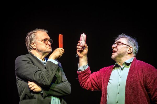 Miks pisuh&auml;nd teatrilavale kippus