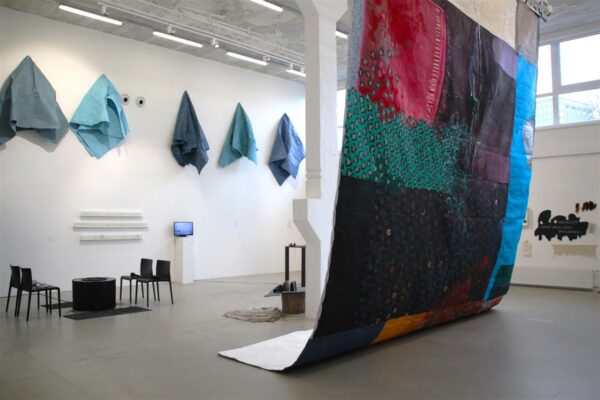 Pindpinevuse eraldav j&otilde;ud