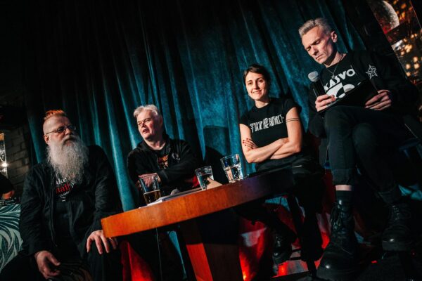 J.M.K.E. album kui ajaloo&otilde;pik