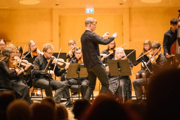 Lõbus ja värvikas kontserdikuu