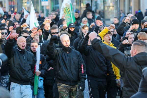 XXI sajand ideoloogilise kesktee otsingul