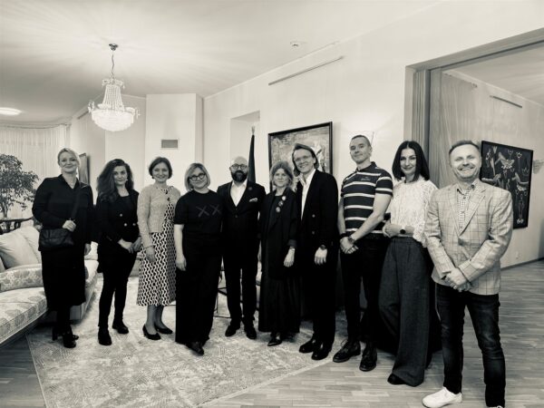 Soovist toetada Ukraina kunsti kasvas v&auml;lja festival