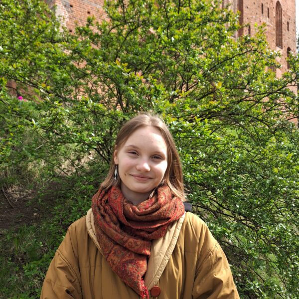 Pelgupaik riiulite vahel&nbsp;&nbsp;