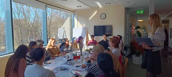 Seireuuring: Eestis elavate p&otilde;genike l&otilde;imumist piirab sihip&auml;rane praktiline keele&otilde;pe