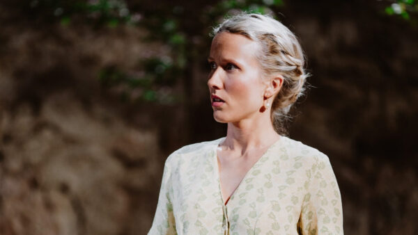 Suvelavastusest v&otilde;inuks saada hooaja&uuml;lene teatris&uuml;ndmus