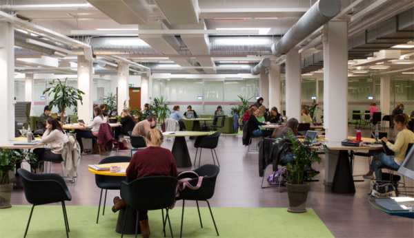 Rahvas algab raamatukogust