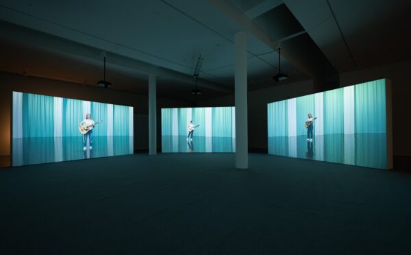 H&auml;marad toad ja valgus tunneli l&otilde;pus