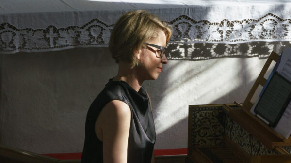 Kurbuse leevendus vaimuliku ja ilmaliku muusikaga