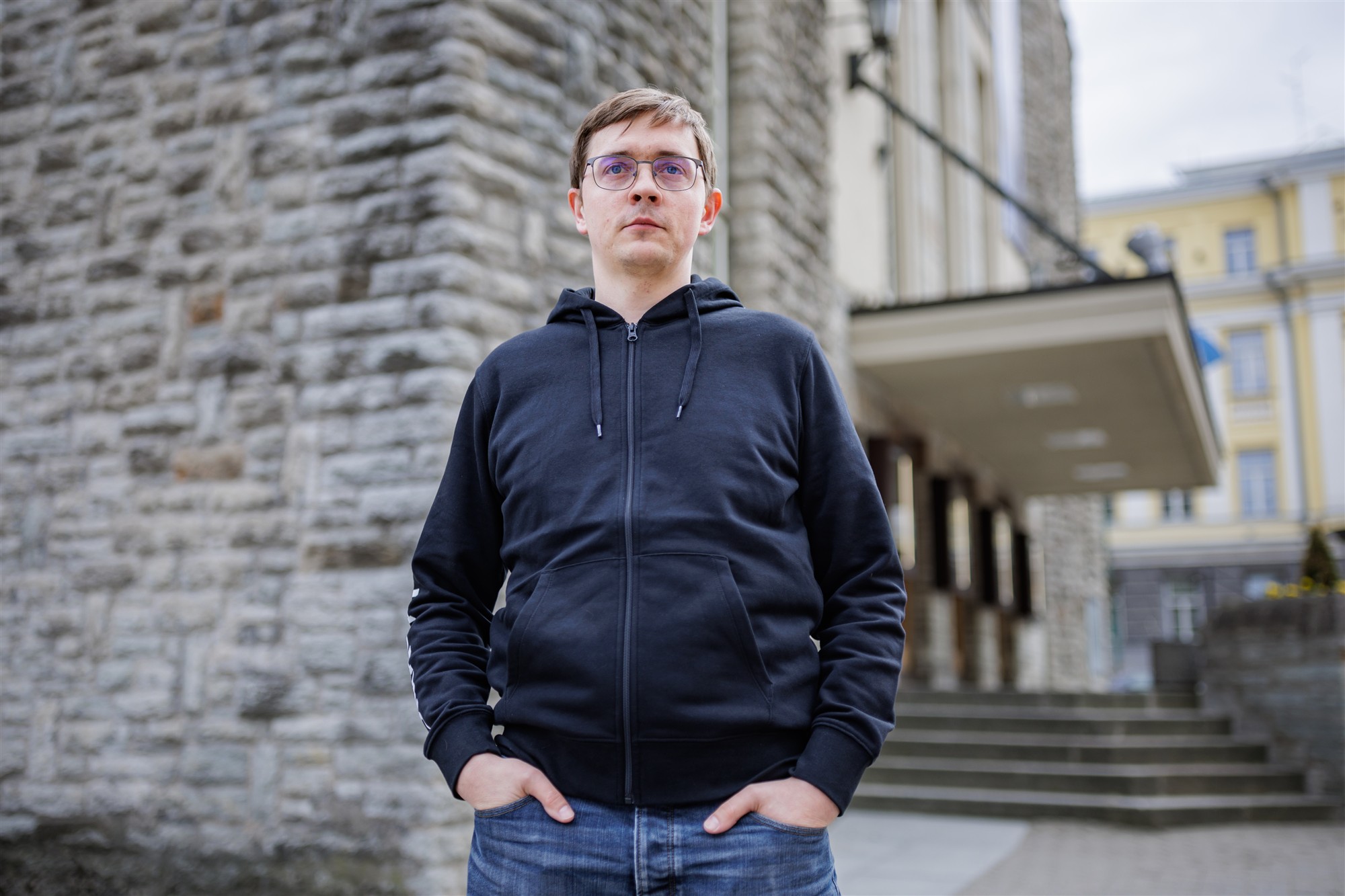 Pealelend – Mehis Pihla, dramaturg ja lavastaja