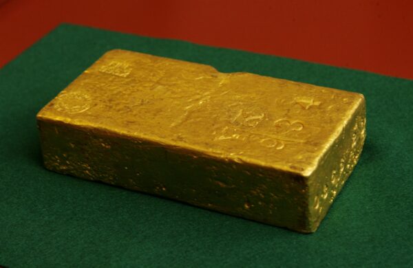 J&auml;lle t&uuml;hjad pihud