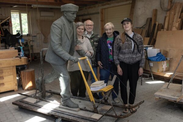 R&auml;nnuteedelt raamatusse