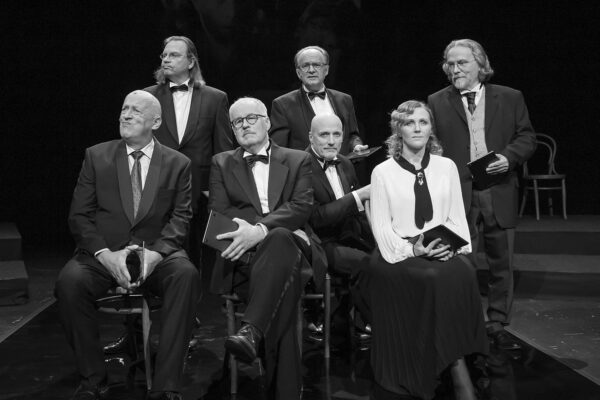 Nelik&uuml;mmend aastat hiljem