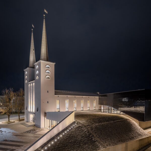 Avarate võimalustega ja mitmekihiline Ukuaru muusikamaja