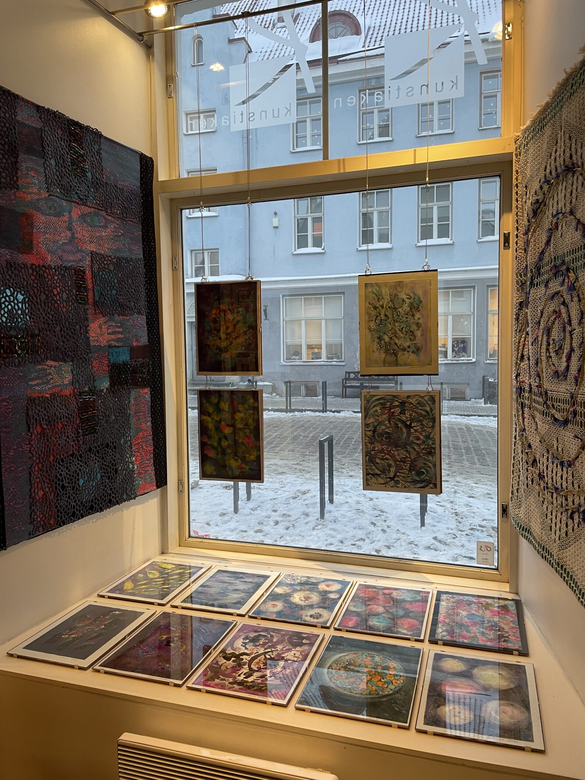 Merike Männi juubelisünnipäeva tähistab näitus Kunstiaknal