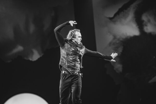 Eripalgeliste teatritraditsioonide dialoog