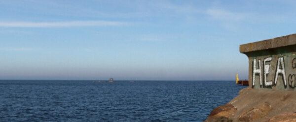 Selg vastu linnahalli seina