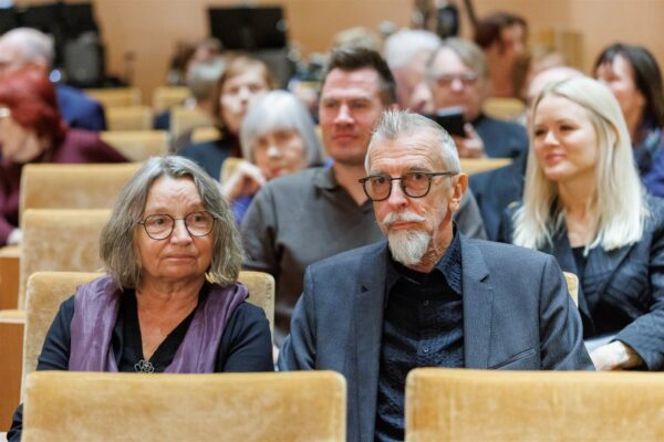 S&uuml;mfooniline austusavaldus klaverikunstile