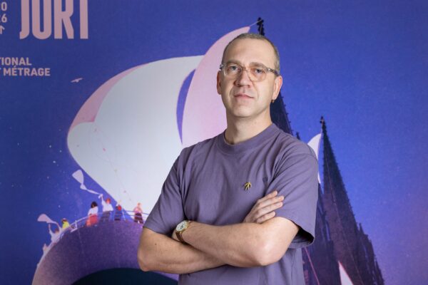 Mustade m&otilde;tete vastu musta huumoriga