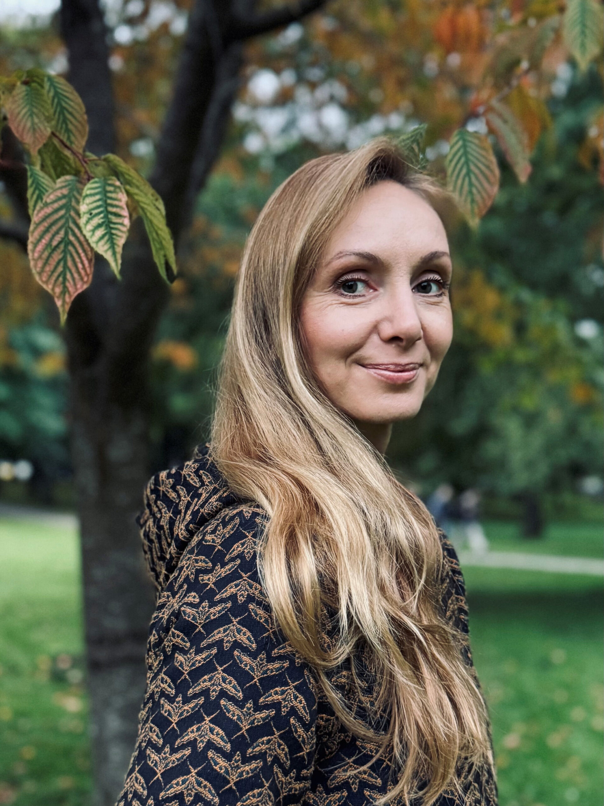 Pealelend – Oksana Tralla-Anger